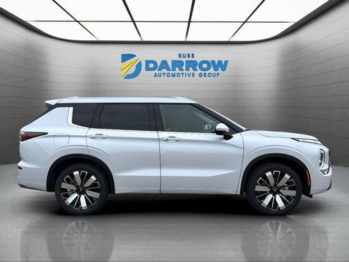 White Diamond 2026 Mitsubishi Outlander SEL 2.5 S-AWC