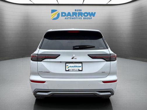 White Diamond 2026 Mitsubishi Outlander SEL 2.5 S-AWC