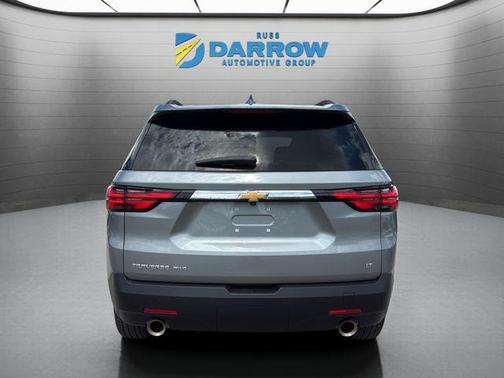 Sterling Gray Metallic 2023 Chevrolet Traverse LT Cloth
