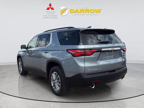 Sterling Gray Metallic 2023 Chevrolet Traverse LT Cloth