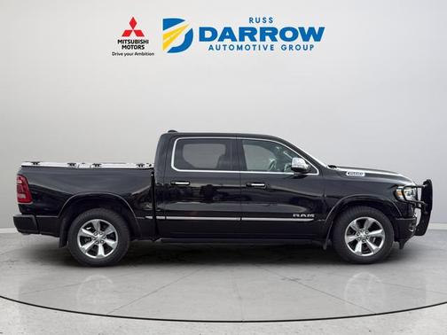 Diamond Black Crystal Pearlcoat 2022 RAM 1500 Limited