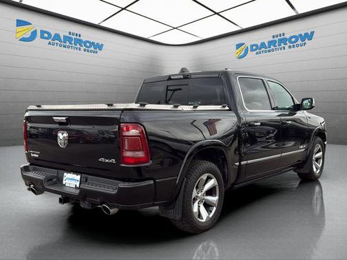 Diamond Black Crystal Pearlcoat 2022 RAM 1500 Limited