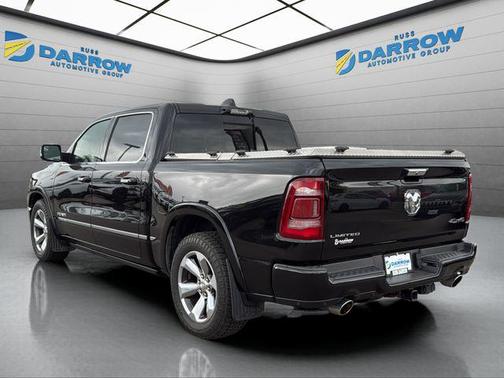 Diamond Black Crystal Pearlcoat 2022 RAM 1500 Limited