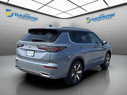 Moonstone Gray Metallic 2026 Mitsubishi Outlander SEL 2.5 S-AWC