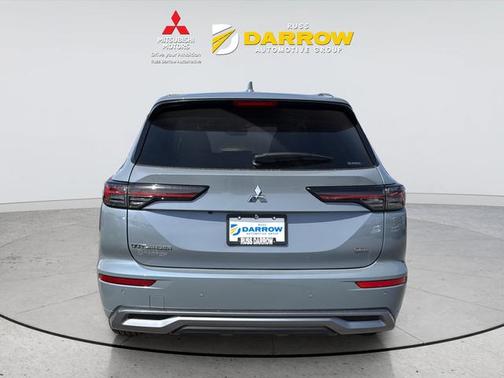 Moonstone Gray Metallic 2026 Mitsubishi Outlander SEL S-AWC