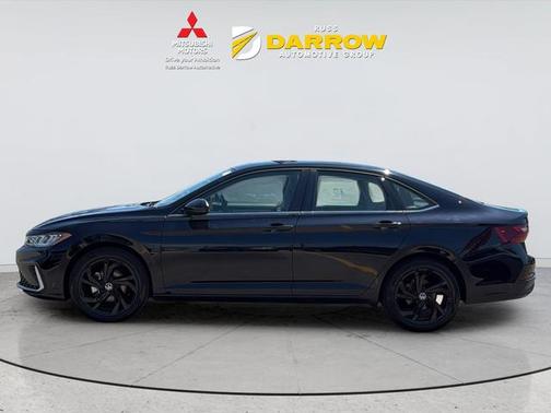 Deep Black Pearl 2025 Volkswagen Jetta 1.5T SE
