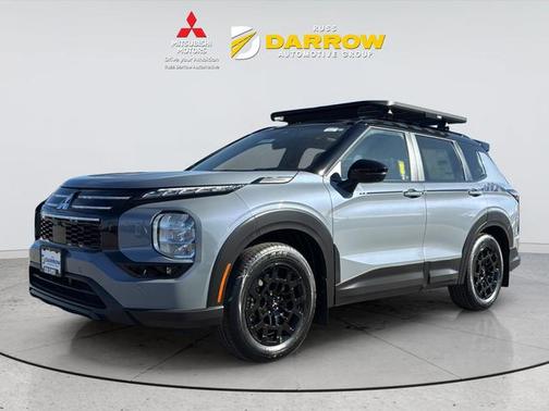 Moonstone Gray Metallic/Black Roof 2025 Mitsubishi Outlander Trail Edition S-AWC