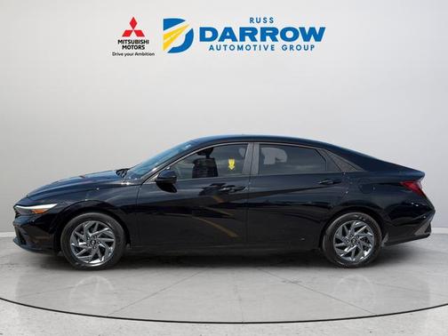 Abyss Black 2024 Hyundai ELANTRA SEL