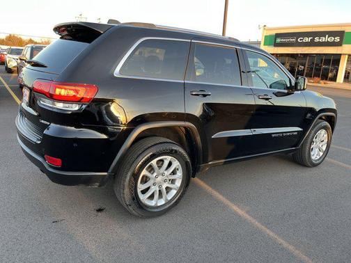 2021 Jeep Grand Cherokee Laredo