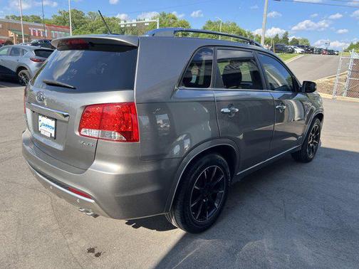 2011 Kia Sorento SX