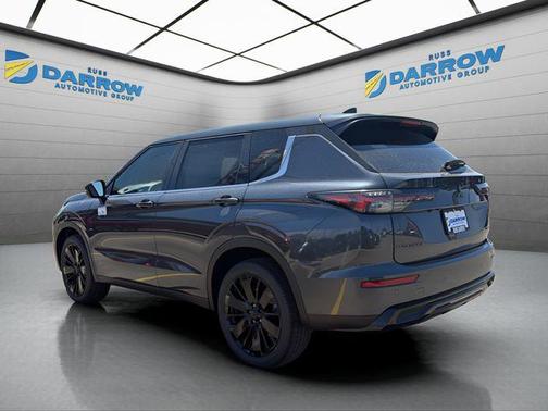 Gray 2026 Mitsubishi Outlander LE