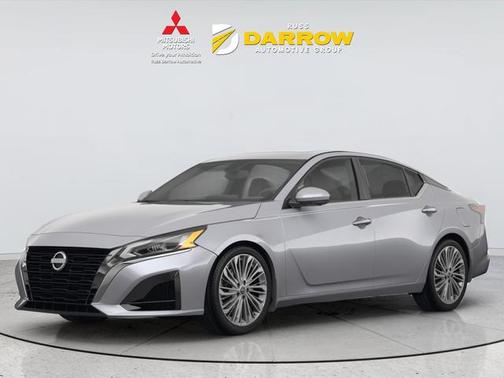Brilliant Silver Metallic 2023 Nissan Altima 2.5 SV