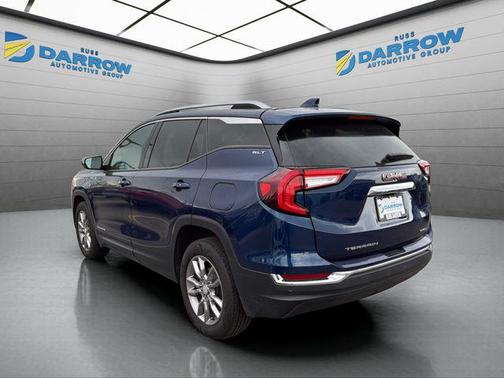 Marine Metallic 2022 GMC Terrain SLT