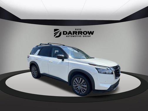 2022 Nissan Pathfinder SL 2WD