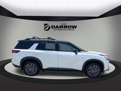 2022 Nissan Pathfinder SL 2WD
