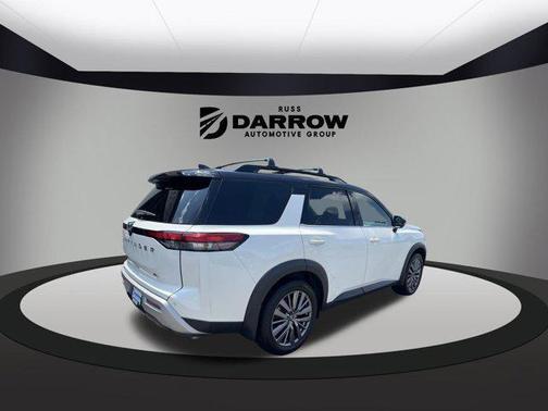 2022 Nissan Pathfinder SL 2WD