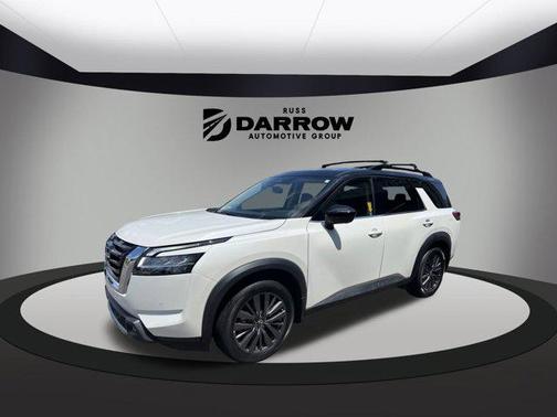 2022 Nissan Pathfinder SL 2WD