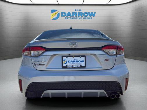 Classic Silver Metallic w/Black Sand Pearl Roof 2022 Toyota Corolla SE