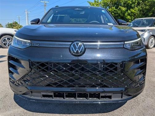 2025 Volkswagen Tiguan 2.0T SE R-Line Black