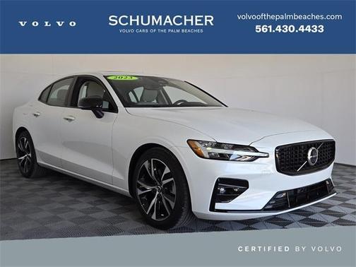 2023 Volvo S60 B5 Core Dark Theme