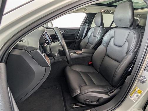 2020 Volvo V60 Cross Country T5