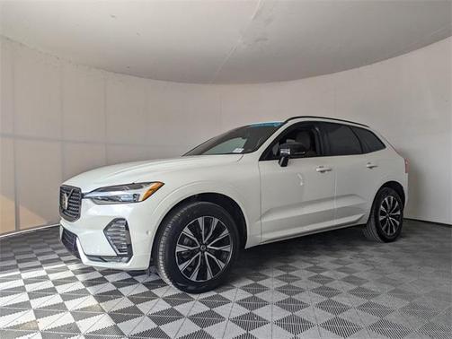 2024 Volvo XC60 B5 Plus Dark Theme