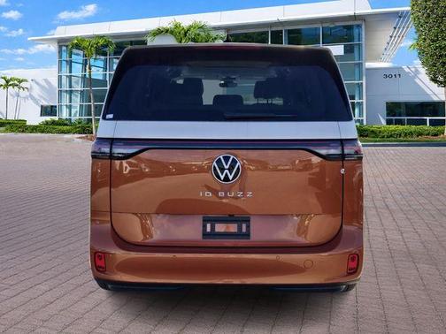 2025 Volkswagen ID. Buzz Pro S Plus