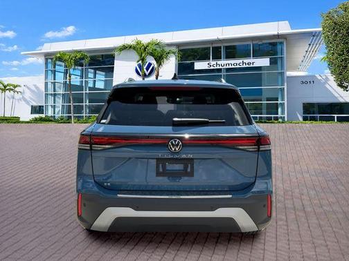 Blue 2026 Volkswagen Tiguan 2.0T SE