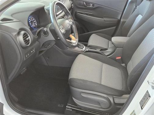 2021 Hyundai KONA SEL