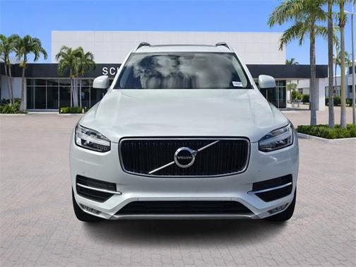 2019 Volvo XC90 T6 Momentum