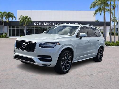 2019 Volvo XC90 T6 Momentum