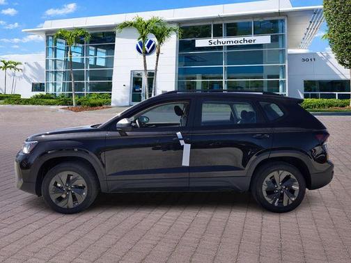 Deep Black Pearl Effect 2026 Volkswagen Taos 1.5T SEL