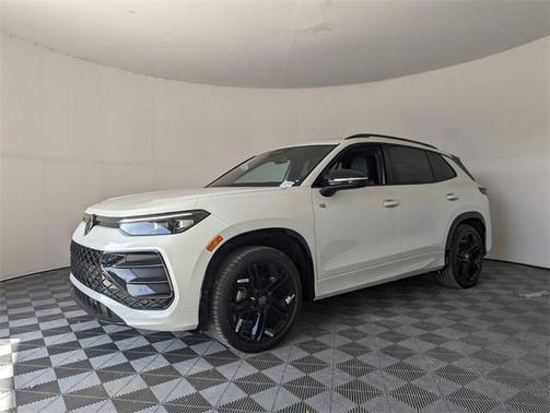 2025 Volkswagen Tiguan 2.0T SE R-Line Black