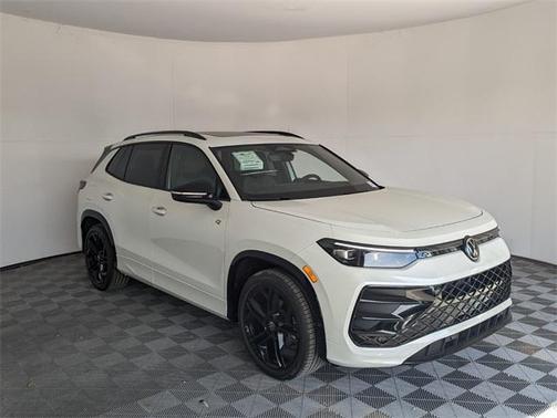 2025 Volkswagen Tiguan 2.0T SE R-Line Black