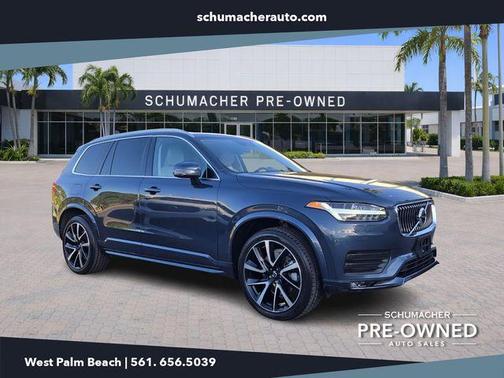 2022 Volvo XC90 T6 Momentum 7 Passenger