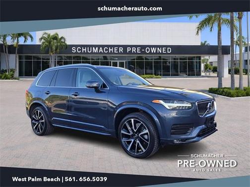 2022 Volvo XC90 T6 Momentum 7 Passenger