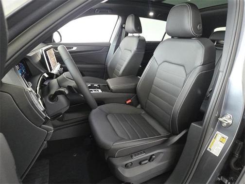 2025 Volkswagen Atlas Cross Sport 2.0T SEL R-Line Black