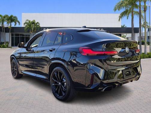 2022 BMW X4 xDrive30i