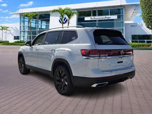 Opal White Pearl 2026 Volkswagen Atlas 2.0T SE W/TECHNOLOGY