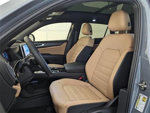 2026 Volkswagen Atlas Cross Sport 2.0T SEL R-Line Black