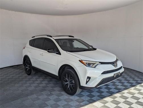 2018 Toyota RAV4 SE
