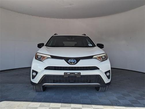 2018 Toyota RAV4 SE