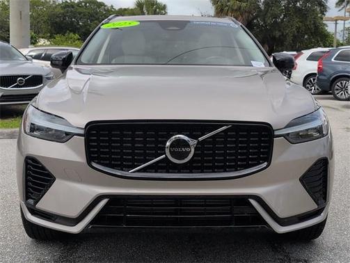 2025 Volvo XC60 Plug-In Hybrid T8 Core