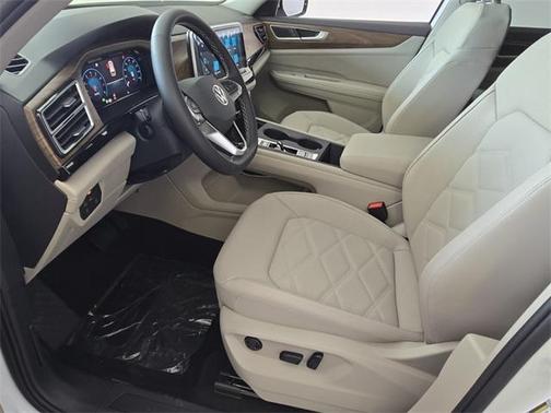 2025 Volkswagen Atlas 2.0T SE