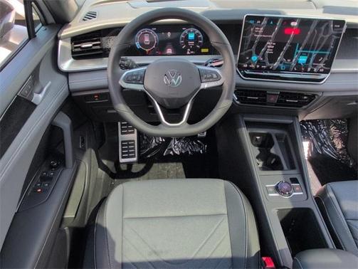 2025 Volkswagen Tiguan 2.0T SE R-Line Black