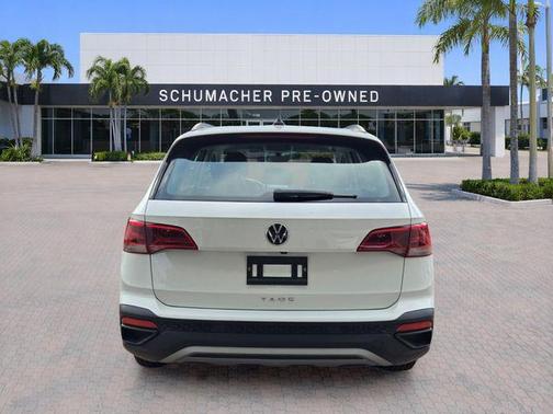 Pure White 2023 Volkswagen Taos 1.5T S