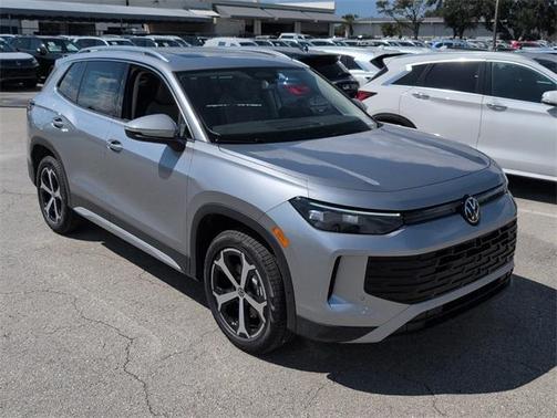 2025 Volkswagen Tiguan 2.0T SE