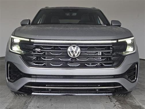 2025 Volkswagen Atlas Cross Sport 2.0T SEL Premium R-Line