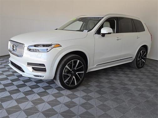 2024 Volvo XC90 B6 Ultimate Bright Theme 7-Seater