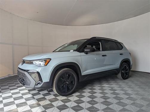 2026 Volkswagen Taos 1.5T SE Black